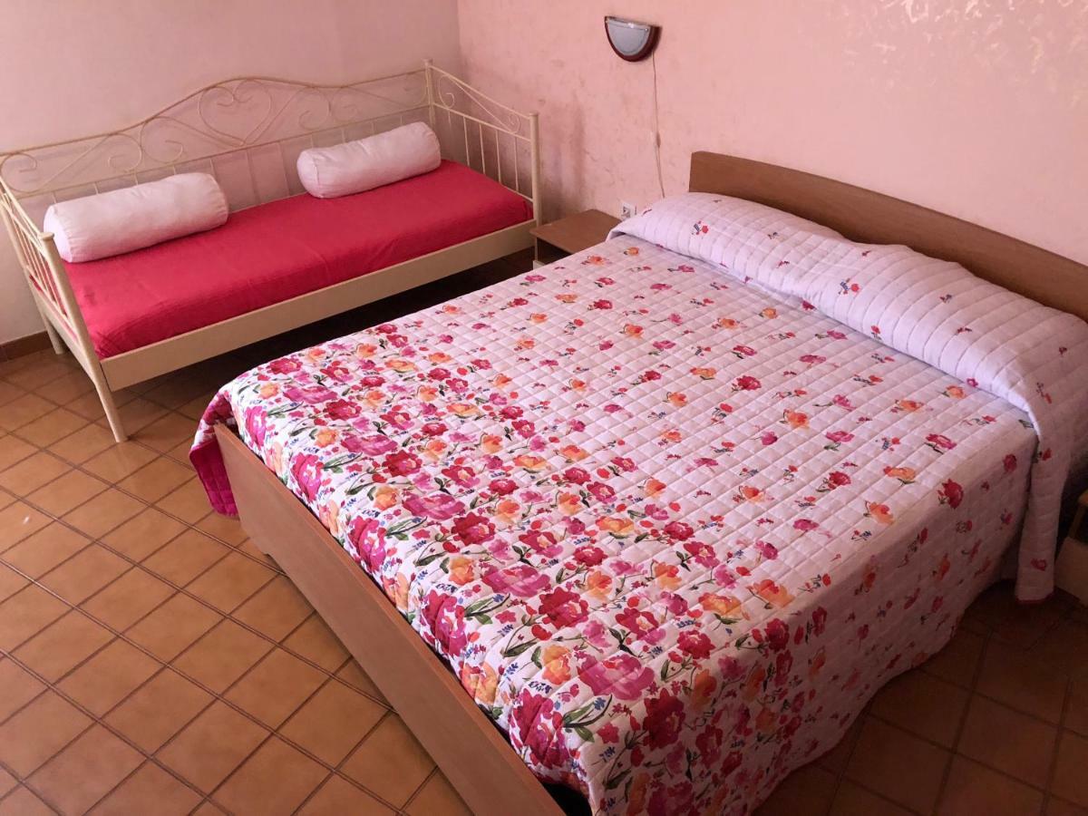 Apartment Romina Tergu Dış mekan fotoğraf